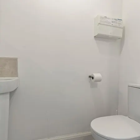 Apartment Elegant 2-bed With Tranquil Garden Area Birmingham